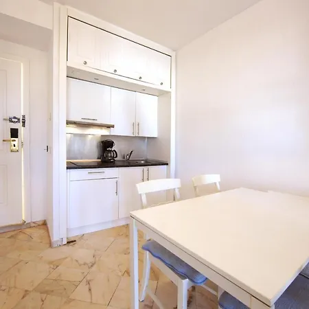 Romana Playa Elviria Apartamento *