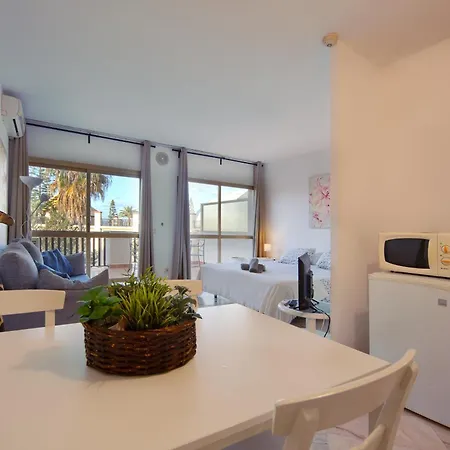 Romana Playa Elviria 公寓